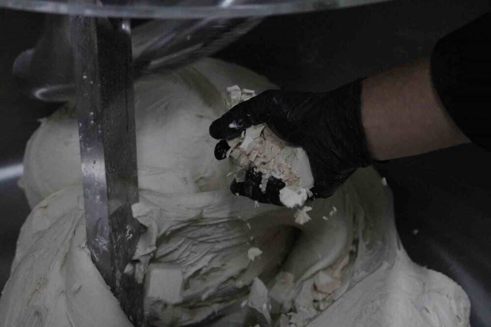 Okulda her gün 10 bin ekmek üretiliyor