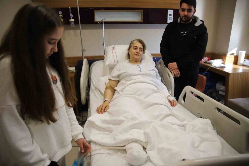 5 saniyede çöken binada enkaz altında yaşadılar