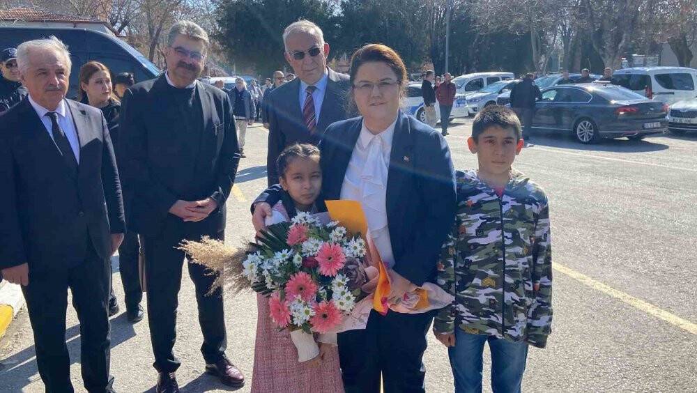 Bakan Yanık: "Riskli olabileceğini değerlendirdiğimiz deprem bölgesindeki kuruluşlarımızı tahliye ettik”