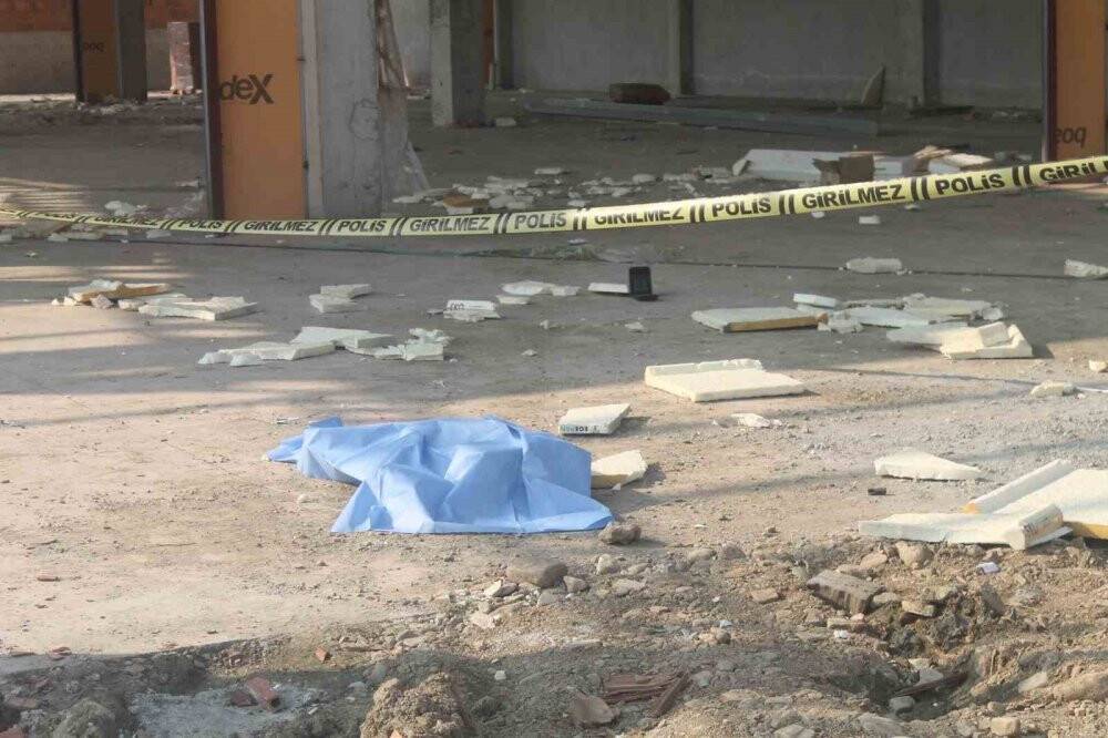 Çatıdan düşen işçi öldü