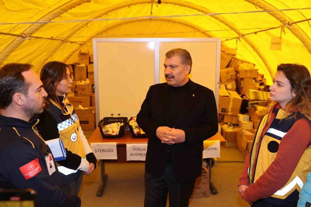 Bakan Koca: “Görev yeri deprem bölgesi olan ve tayin isteyen sağlık personeli için düzenleme yaptık”