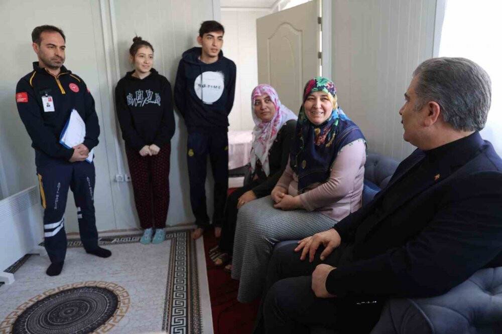 Bakan Koca: “Görev yeri deprem bölgesi olan ve tayin isteyen sağlık personeli için düzenleme yaptık”