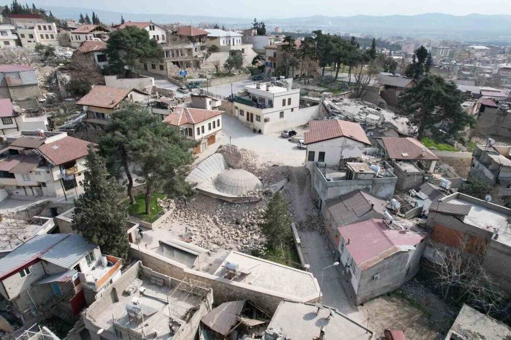 Fransız top mermisi yıkamamıştı, depremde yıkıldı