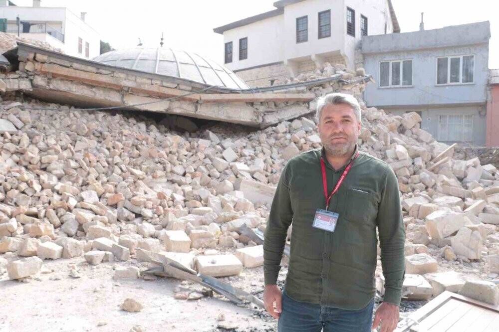 Fransız top mermisi yıkamamıştı, depremde yıkıldı