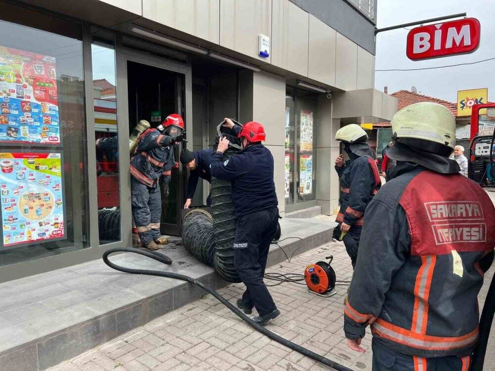 BİM markette korkutan yangın