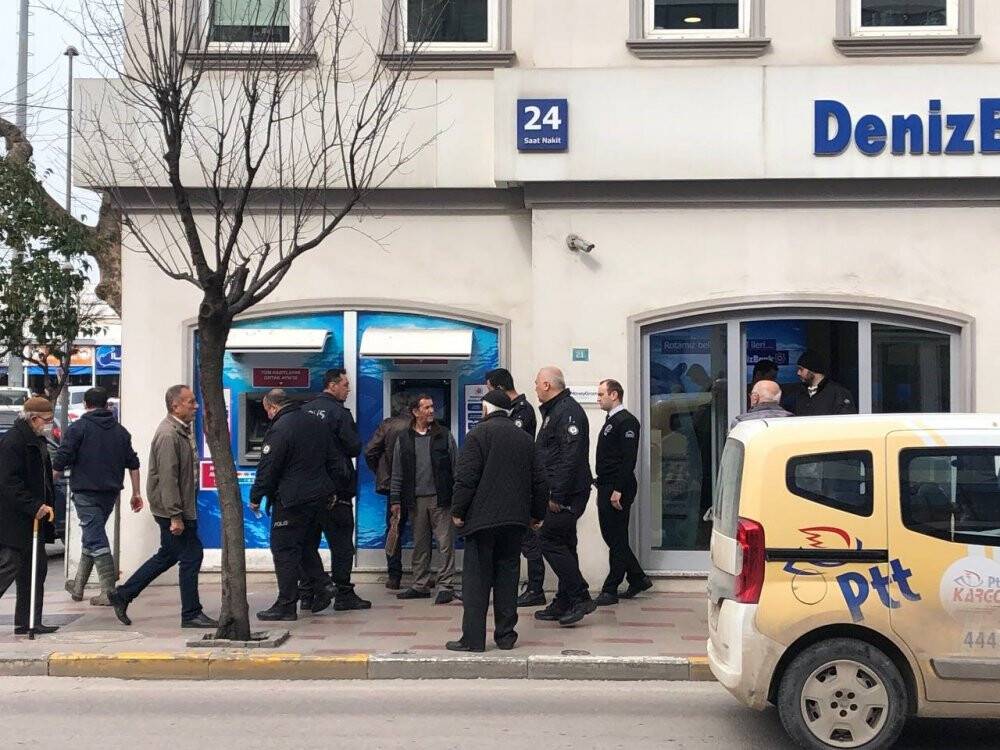 Çiftçileri bankacıların dikkati dolandırılmaktan kurtardı