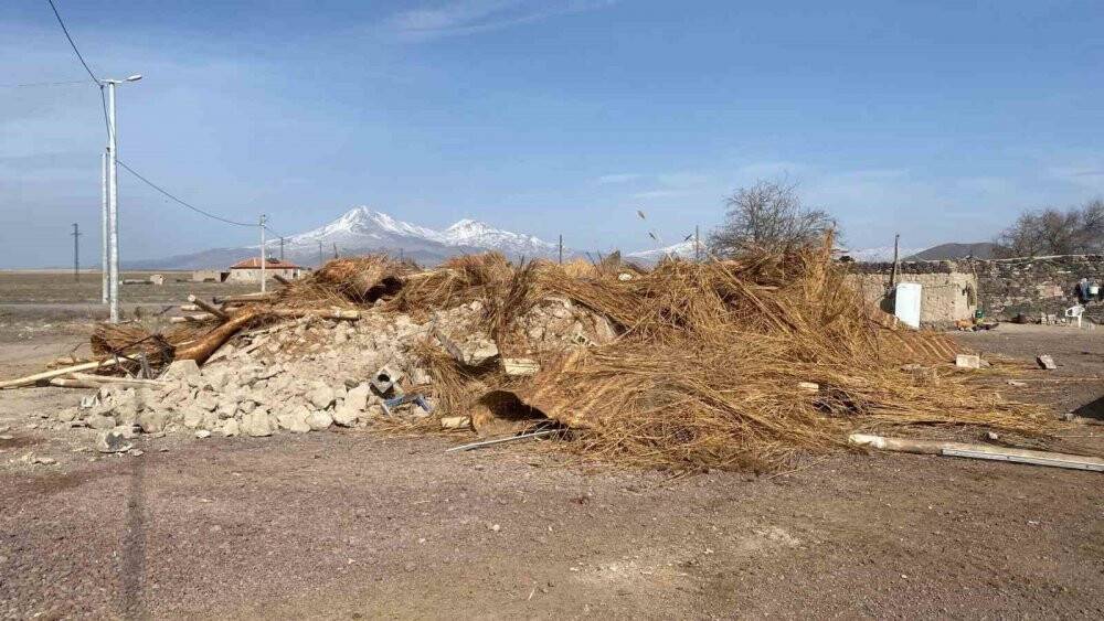 Ereğli, depremde hasar gören evi yıkıp yenisini yapacak
