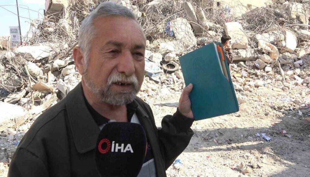 48 yıllık hatıraları enkazın altında kaldı