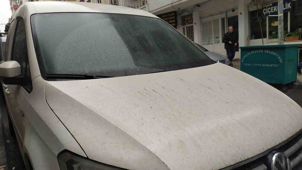 İstanbul’da yağmur yerine çamur yağdı