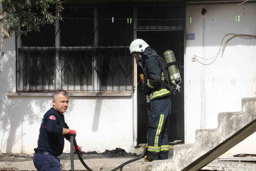 Komşusu evi yaktı, canından oluyordu