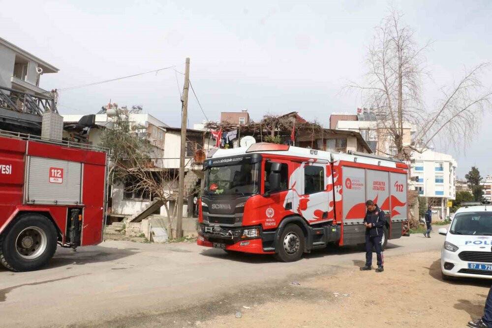 Komşusu evi yaktı, canından oluyordu