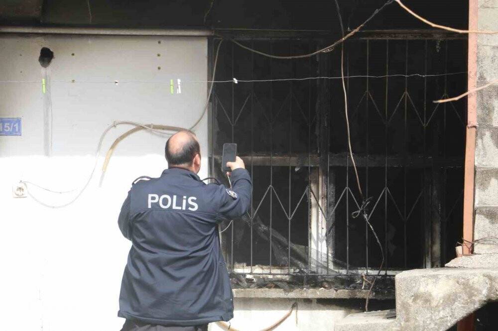 Komşusu evi yaktı, canından oluyordu