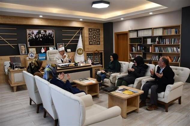 Müslüman olup, Zeynep ismini aldı