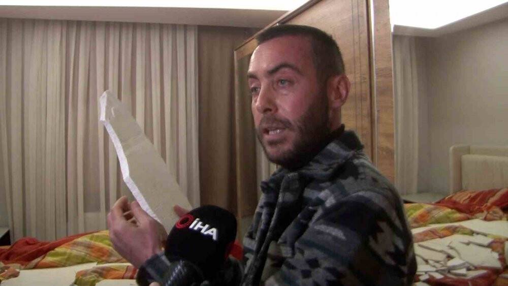 Deprem sandılar: Tavan alçısı üstlerine düştü