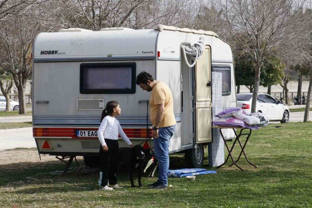 Evlerine girmeye korkuyorlar