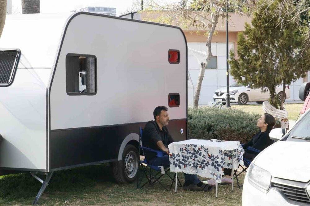 Evlerine girmeye korkuyorlar