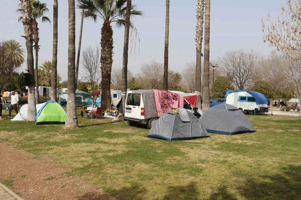 Evlerine girmeye korkuyorlar