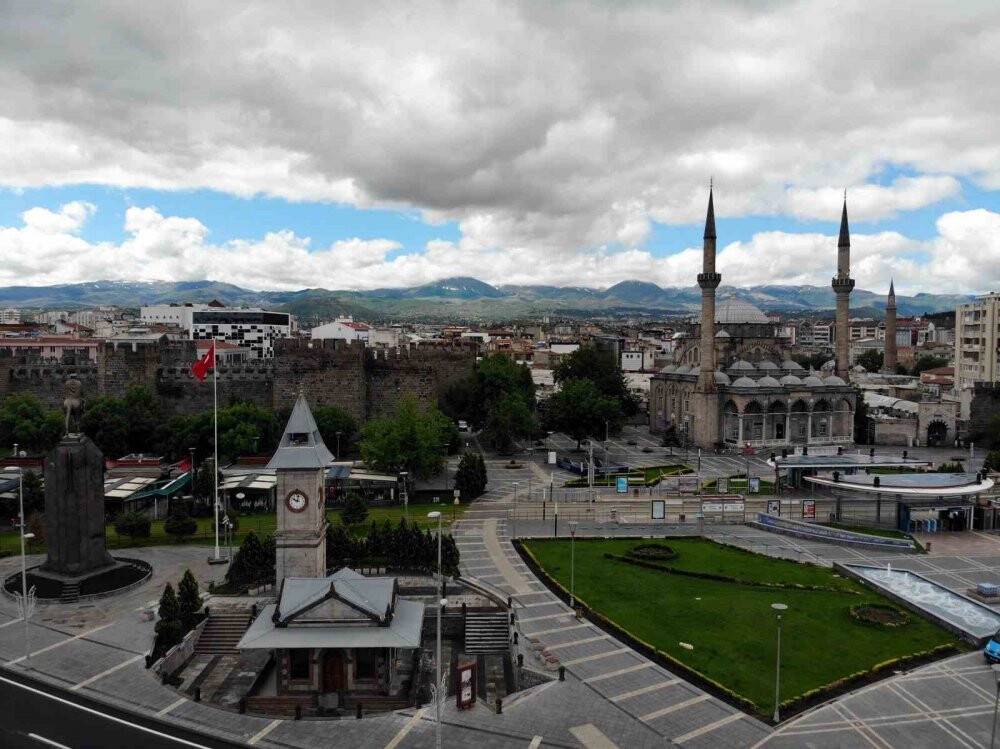 Kayseri’de depremin ardından artçılar sürüyor