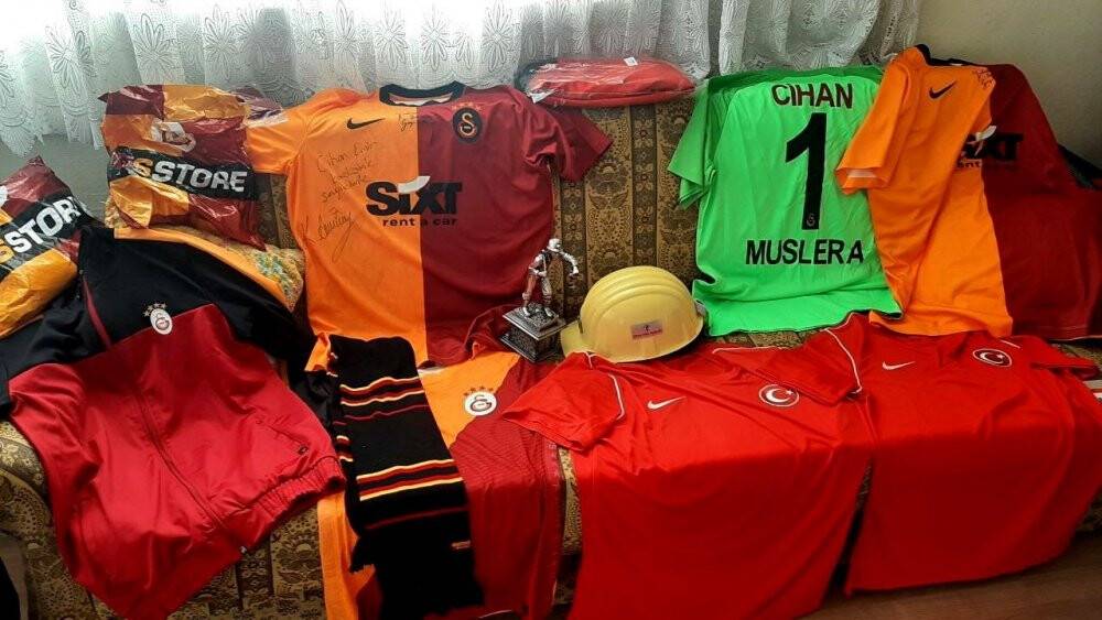 Vefat haberiyle Türkiye'yi ağlatan Cihan’dan geriye gülen yüzü, formaları, bareti kaldı