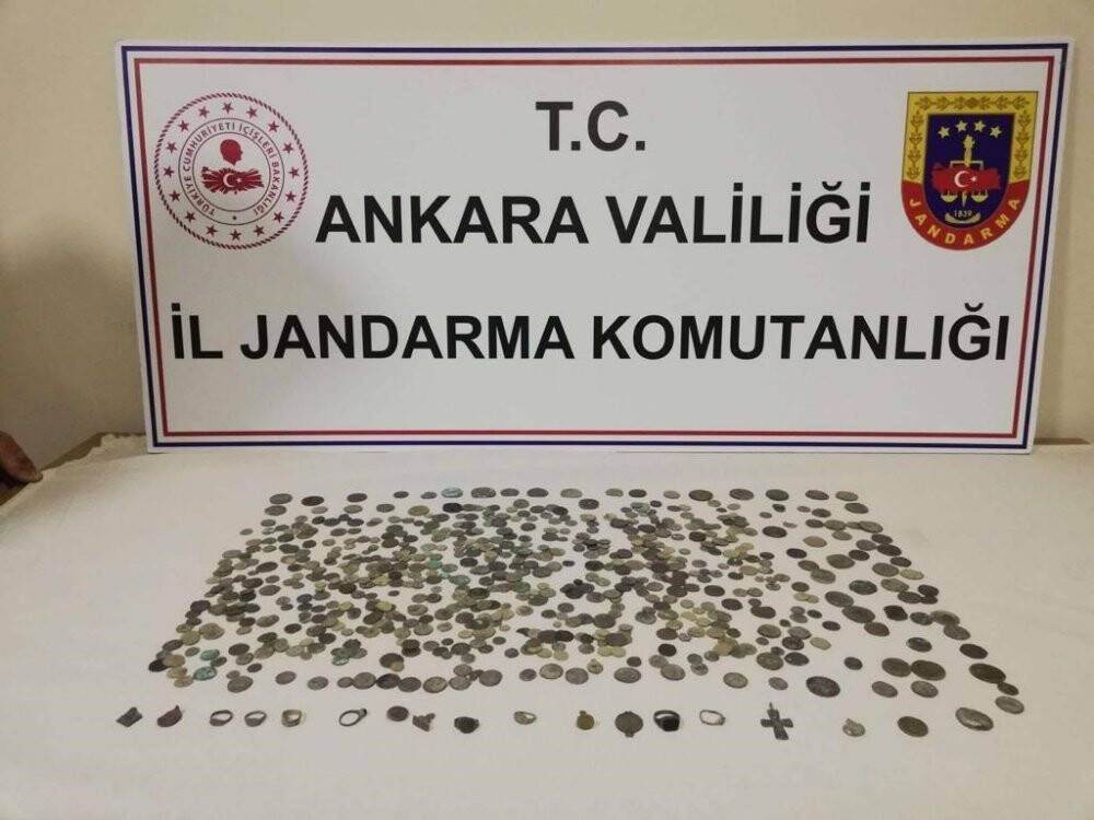 Başkentte tarihi eser kaçakçılığı: Yüzlercesi ele geçirildi