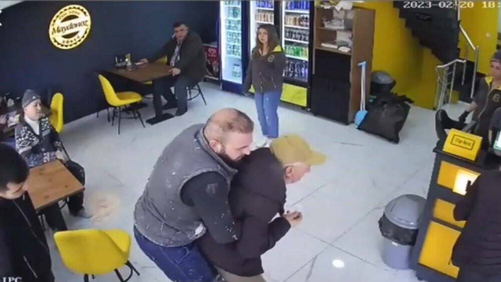 Heimlich manevrası yine hayat kurtardı