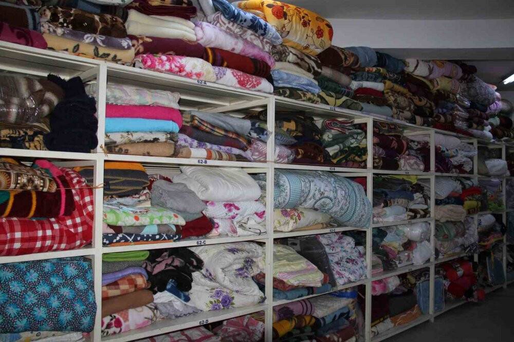 Konya’da oluşturulan gönüllü ekip, depremzedeler için seferber oldu