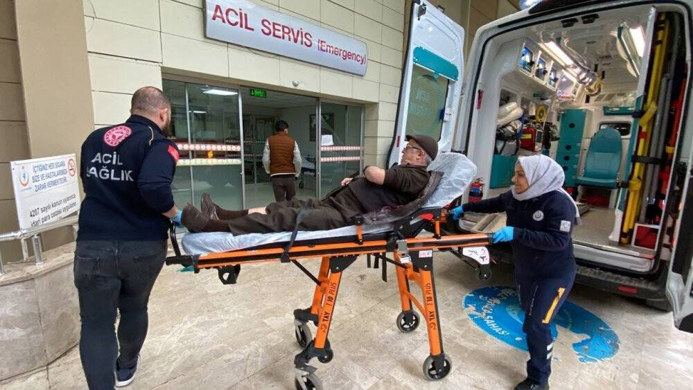 Lokanta çıkışı vuruldu