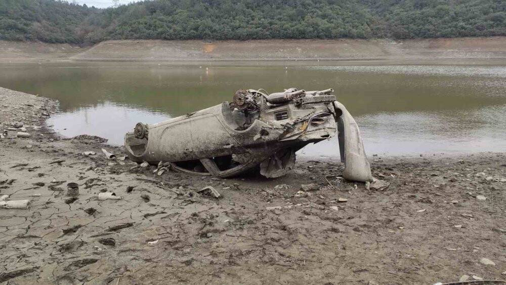 Su seviyesi azalınca ortaya çıktı