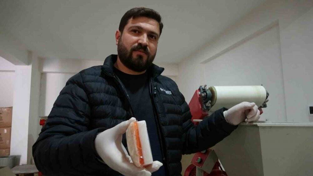 Akne ve sivilceleri yok ediyor