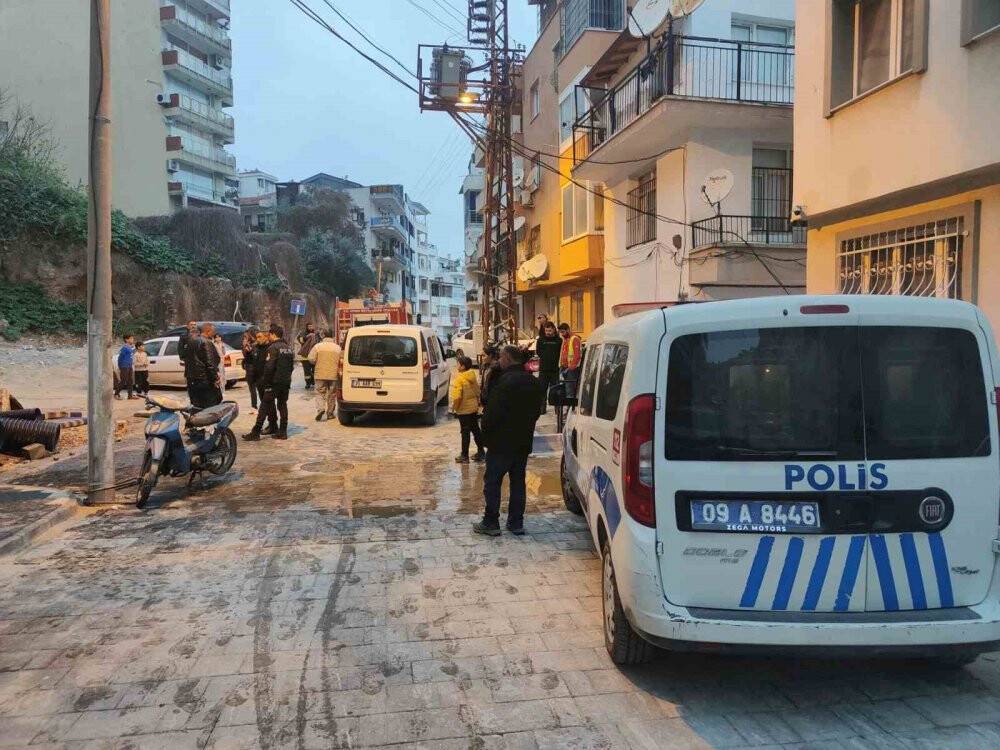 Belediyeye ait yağmur suyu hattı borularını kundaklandılar