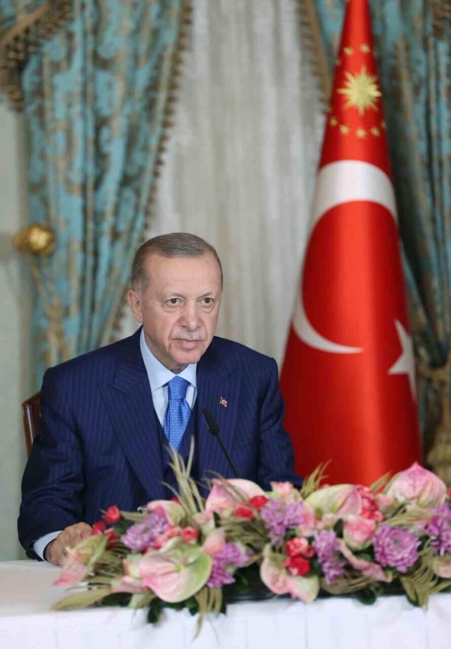 Cumhurbaşkanı Erdoğan: BAE ile 5 yıl içinde 25 milyar dolar seviyesine çıkaracağız