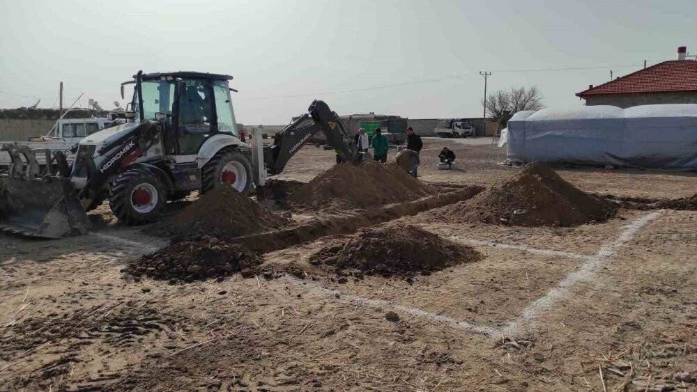 Ereğli depremde hasar gören evin yenisini yapıyor