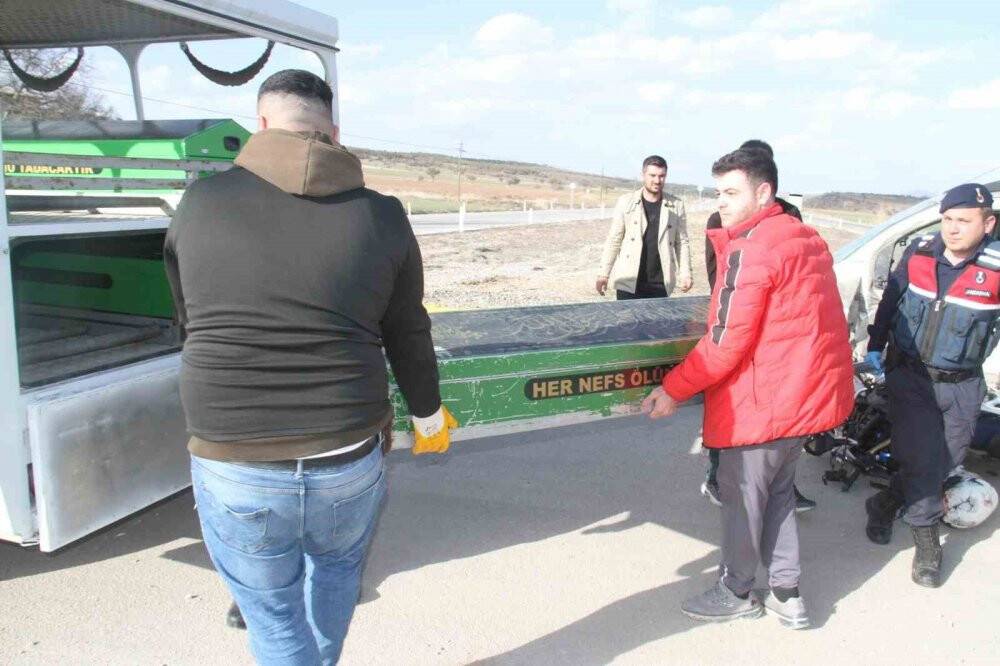 Konya'da hafif ticari araç ile motosiklet çarpıştı: 1 ölü