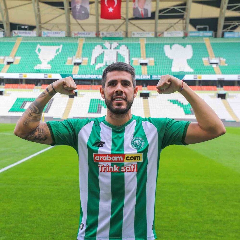 Konyaspor’da toplu imza töreni