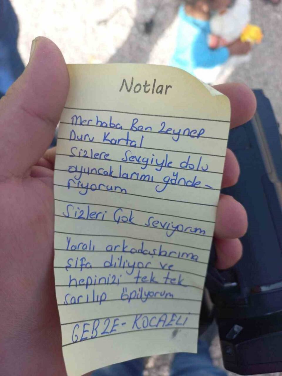 Minik Zeynep’in depremzedelere gönderdiği not duygulandırdı