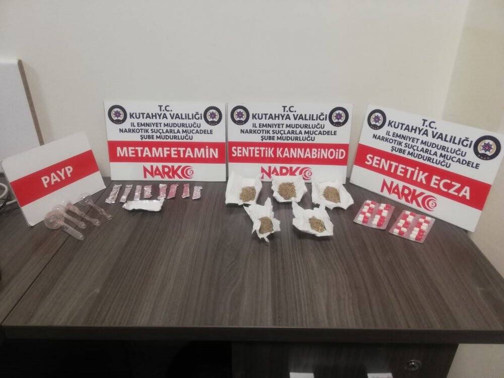 Uyuşturucu operasyonlarında yakalanan 125 şahıstan 2’si tutuklandı