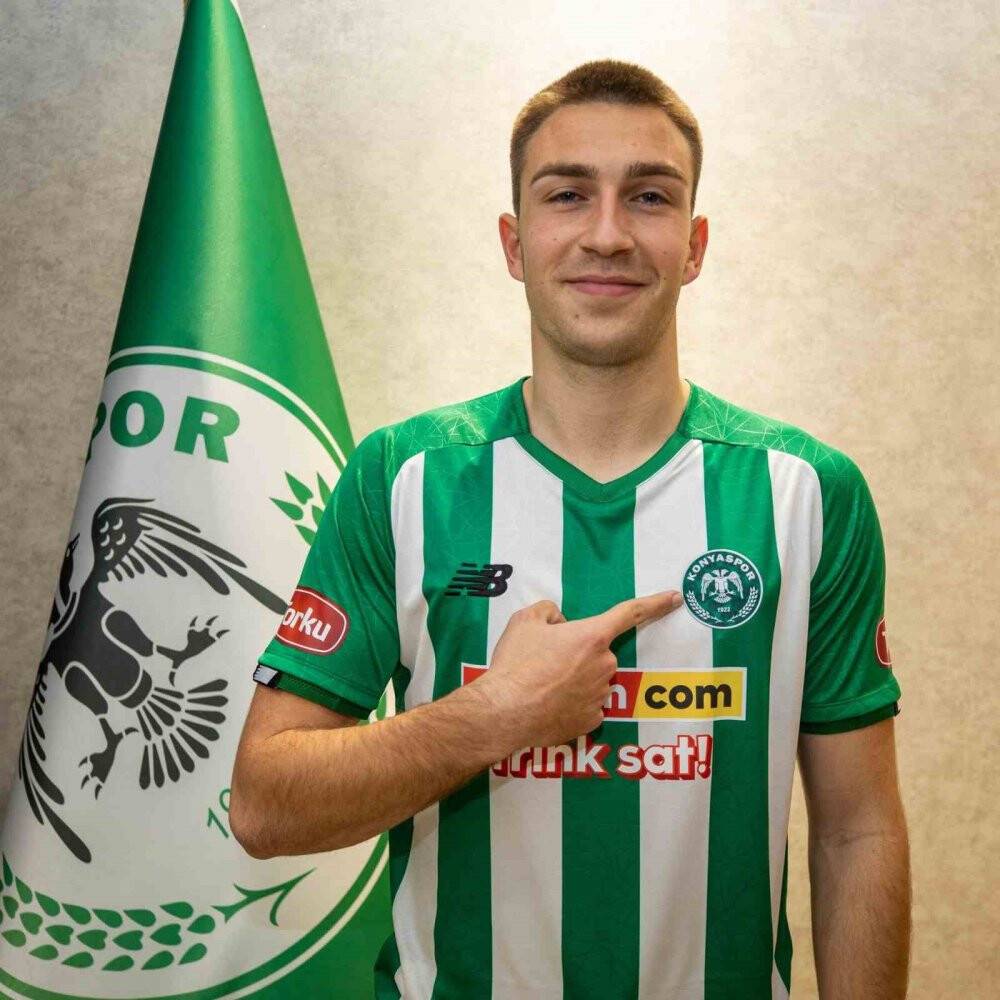 Konyaspor'da Niko Rak imzaladı