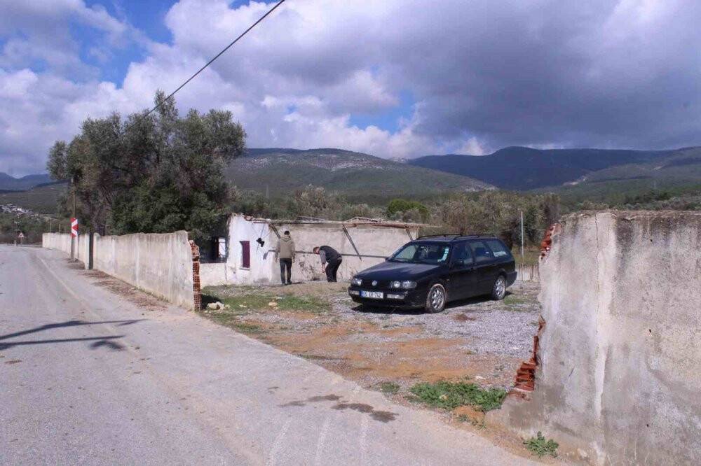 Hırsızlar evi çaldı