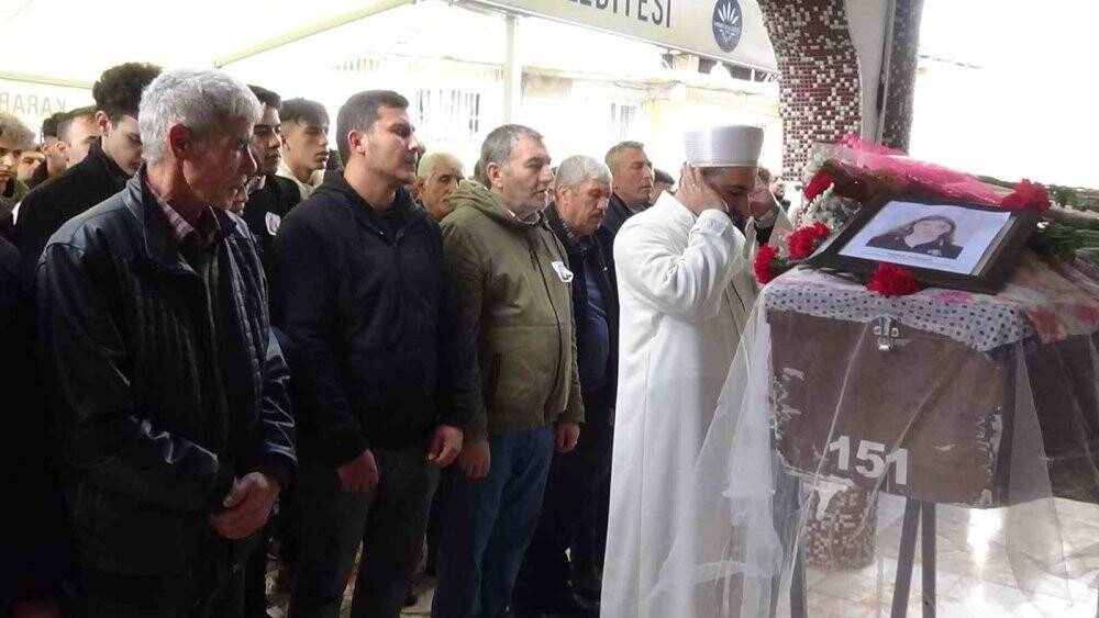 Kaçırıldığı araçtaki kazada hayatını kaybetmişti; duvakla uğurlandı