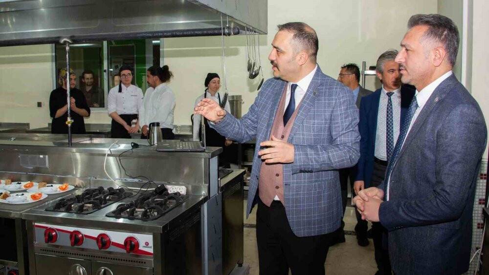 SÜ Gastronomi ve Mutfak Sanatları Uygulama Mutfağının tanıtımı gerçekleştirildi
