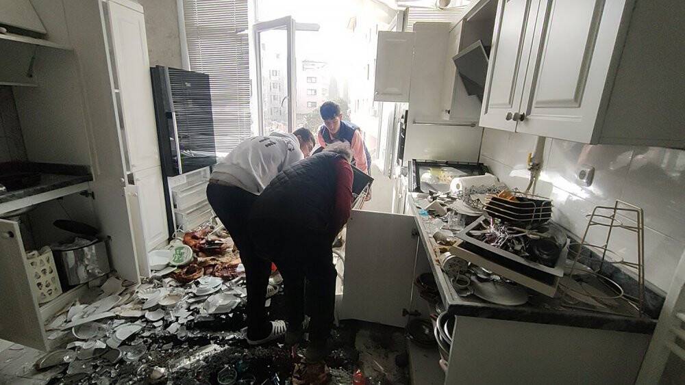 5 otomobil, 50 kişinin hayatını kurtardı