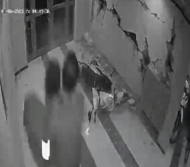 Deprem anında yapılması gerekenler! Uzmanı hayat kurtaran yöntemleri anlattı