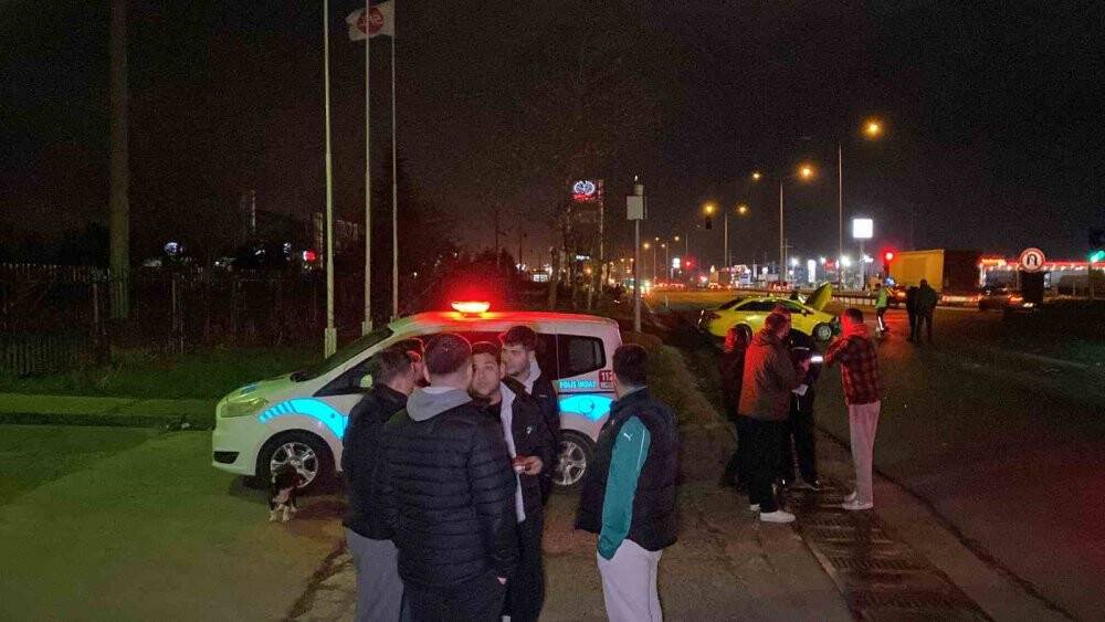 Kırmızı ışık ihlali yapan alkollü sürücünün kullandığı araç takla attı