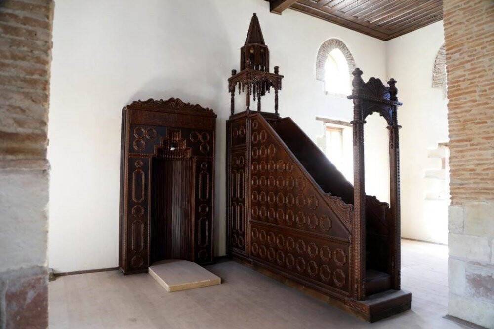 600 yıllık tarihi camii ibadete açılıyor