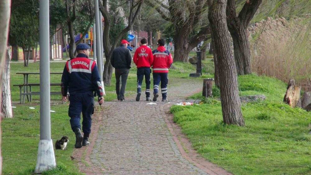 Kano alabora oldu: Yüzerek kıyıya çıktılar
