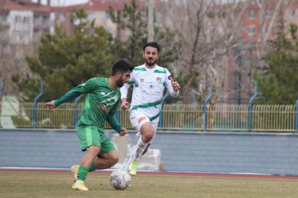 1922 Konyspor'dan çok önemli galibiyet