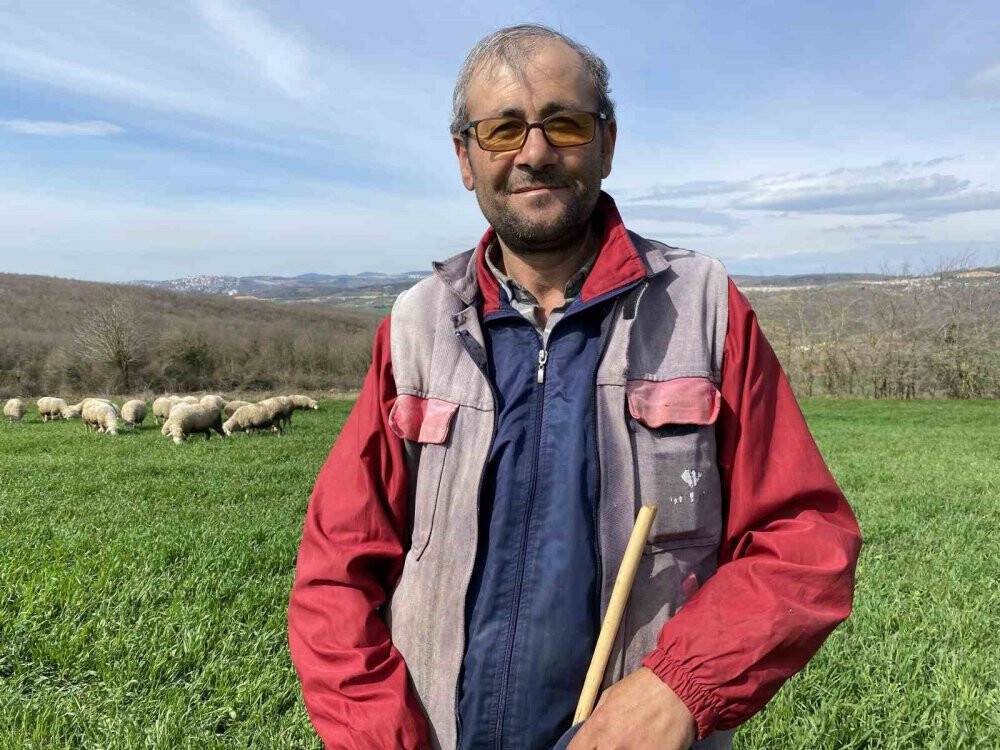 55 yaşında çobanlık yapmaya başladı