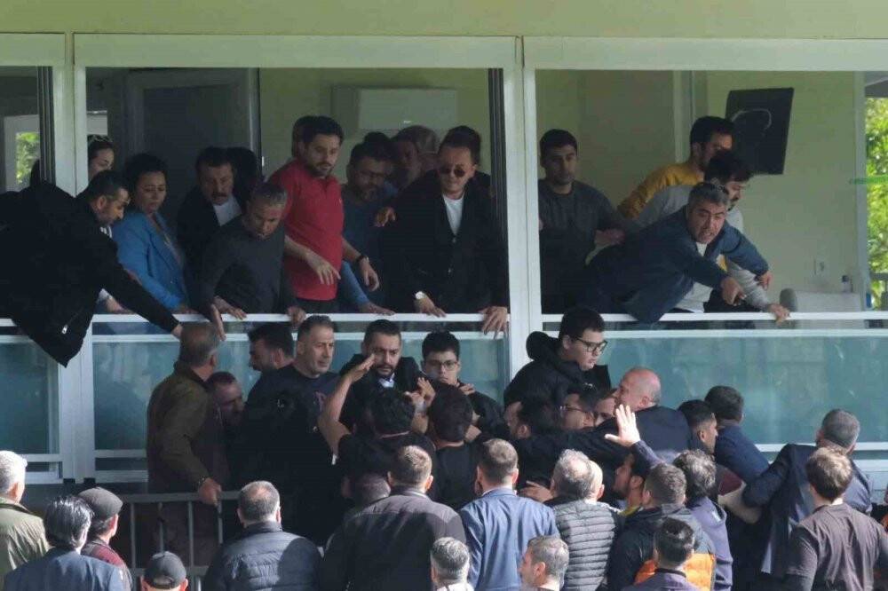 Bodrumspor - Çaykur Rizespor maçı sonrası yöneticiler arasında arbede