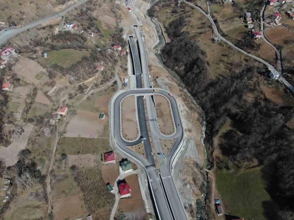 Dünyanın üçüncü, Avrupa’nın en uzun çift tüplü karayolu tünelinin açılışında geri sayım