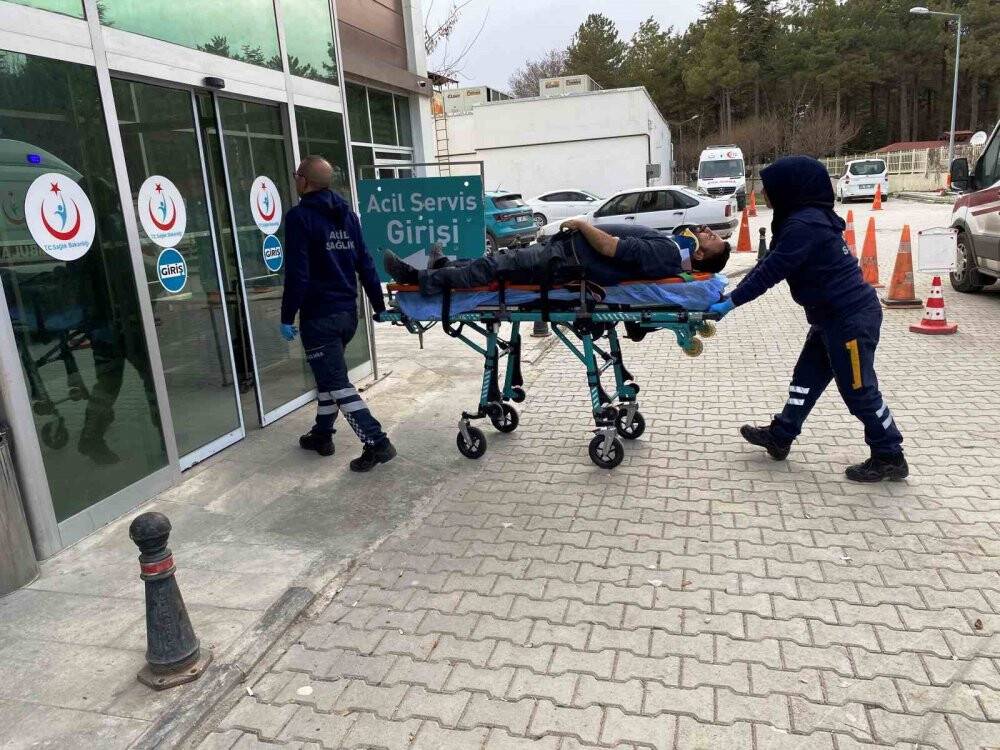 Konya'da tırın dorsesinden düşen şahıs yaralandı